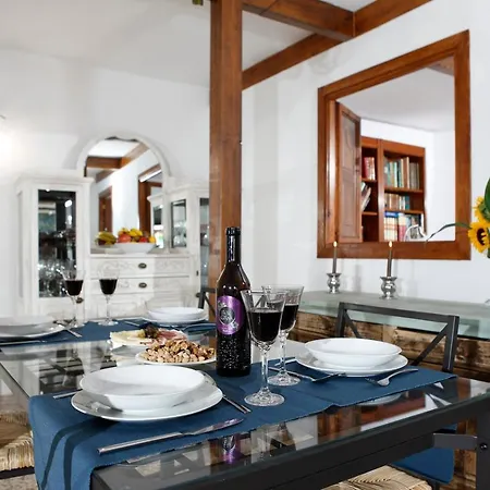 Candelaria's Mountain House